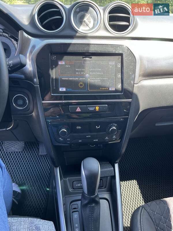 Внедорожник / Кроссовер Suzuki Vitara 2019 в Буче