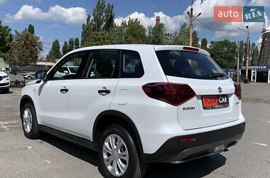 Позашляховик / Кросовер Suzuki Vitara 2021 в 