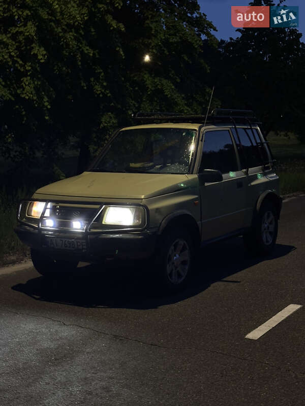 Позашляховик / Кросовер Suzuki Vitara 2002 в Славутичі