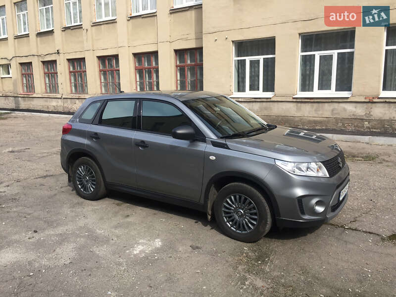 Позашляховик / Кросовер Suzuki Vitara 2017 в Харкові