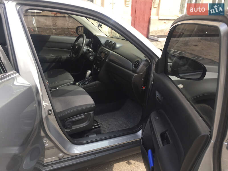 Позашляховик / Кросовер Suzuki Vitara 2017 в Харкові