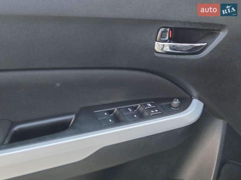 Внедорожник / Кроссовер Suzuki Vitara 2016 в Киеве фото 9 Внедорожник / Кроссовер Suzuki Vitara 2016 в Киеве