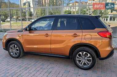 Внедорожник / Кроссовер Suzuki Vitara 2016 в Ивано-Франковске