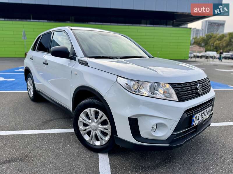 Внедорожник / Кроссовер Suzuki Vitara 2023 в Киеве