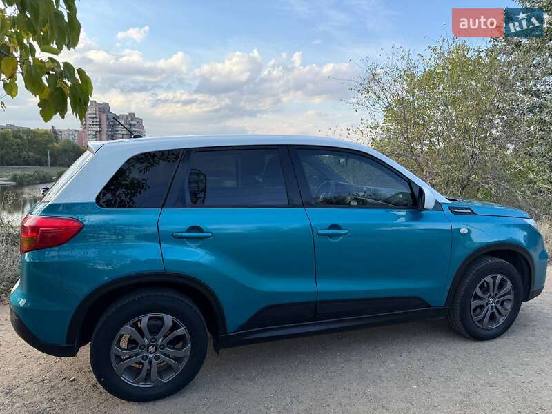 Внедорожник / Кроссовер Suzuki Vitara 2017 в Днепре