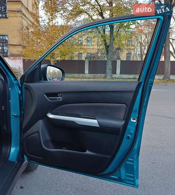 Внедорожник / Кроссовер Suzuki Vitara 2016 в Чернигове фото 33 Внедорожник / Кроссовер Suzuki Vitara 2016 в Чернигове