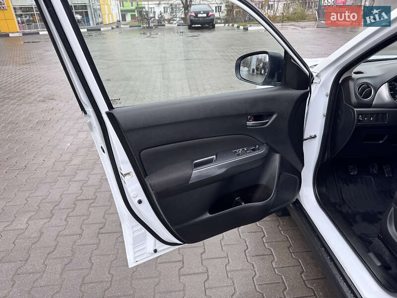 Внедорожник / Кроссовер Suzuki Vitara 2017 в Хмельницком фото 14 Внедорожник / Кроссовер Suzuki Vitara 2017 в Хмельницком