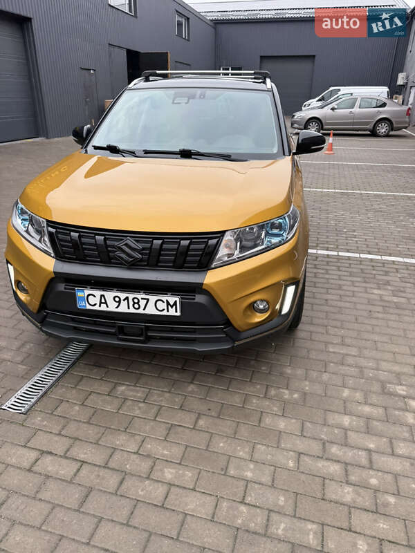 Внедорожник / Кроссовер Suzuki Vitara 2019 в Киеве
