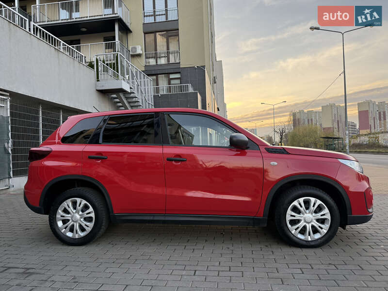 Внедорожник / Кроссовер Suzuki Vitara 2021 в Киеве