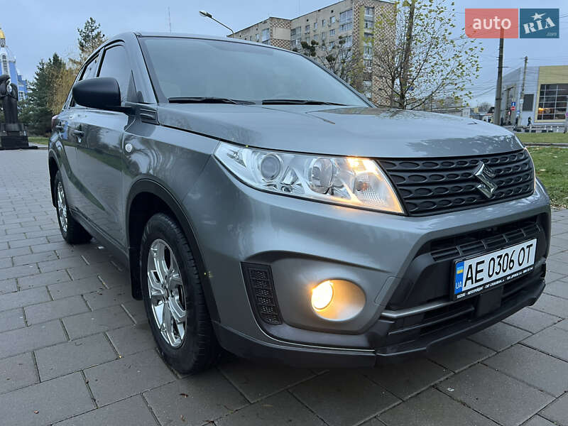 Внедорожник / Кроссовер Suzuki Vitara 2021 в Киеве