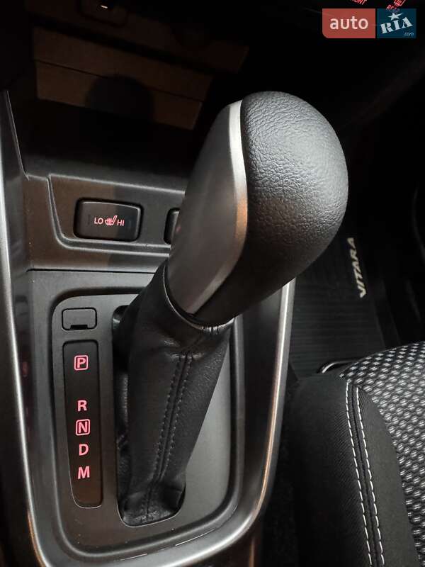 Внедорожник / Кроссовер Suzuki Vitara 2020 в Киеве