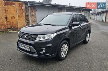 Внедорожник / Кроссовер Suzuki Vitara 2017 в Киеве