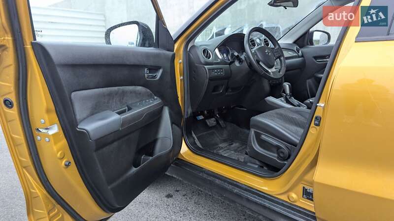 Позашляховик / Кросовер Suzuki Vitara 2020 в Львові