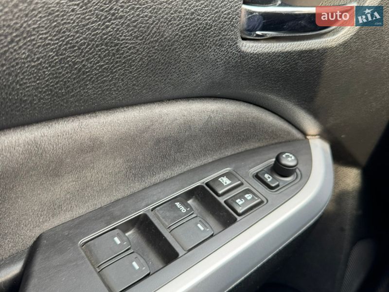 Внедорожник / Кроссовер Suzuki Vitara 2017 в Киеве