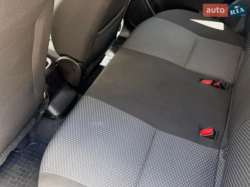 Suzuki SUZUKI Vitara 2022 VIN TSMLYD21S00C16192 фото оголошення 12 з 41