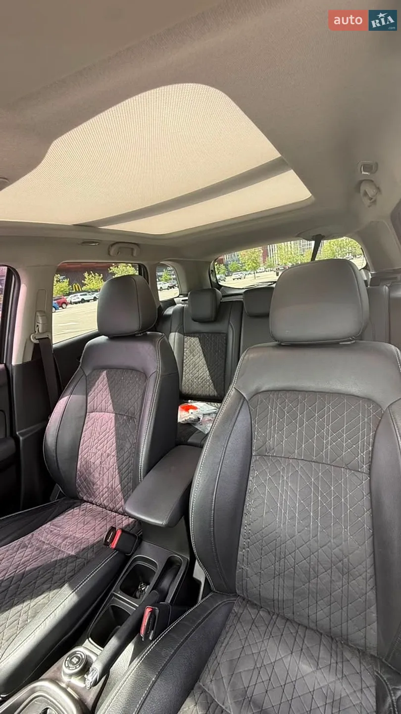 2019 Suzuki Vitara - мініатюра 8