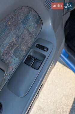 Микровэн Suzuki Wagon R 2000 в 