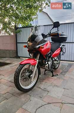 Мотоцикл Туризм Suzuki XF 650 Freewind 1999 в 