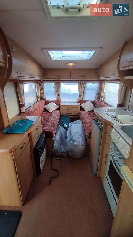 Причіп дача SWIFT Corniche 2003 в Косові
