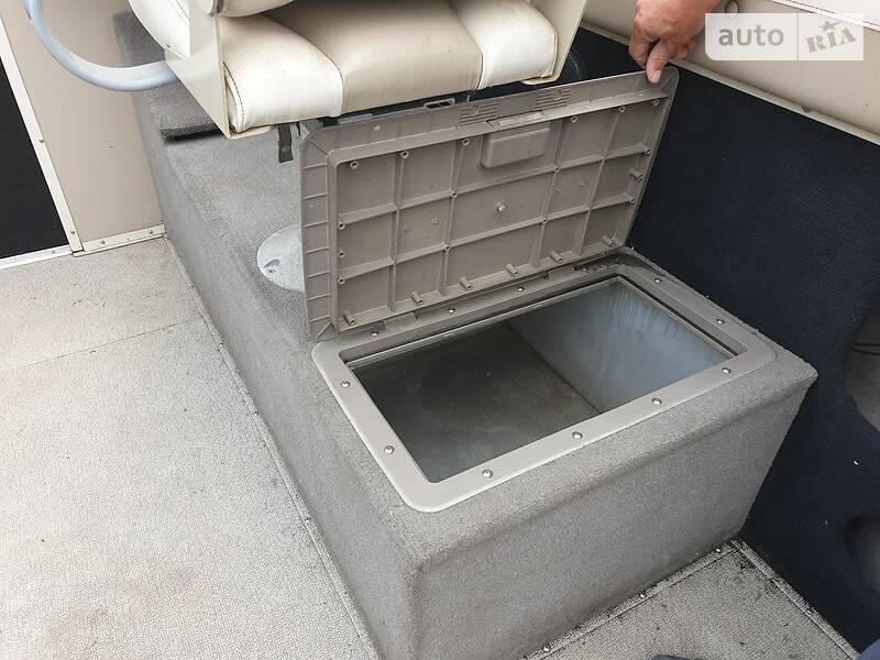 Катер Sylvan Offshore 2003 в Житомире