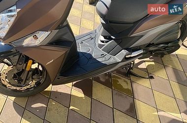Вантажні моторолери, мотоцикли, скутери, мопеди Sym Jet 2024 в Дніпрі фото 10 Вантажні моторолери, мотоцикли, скутери, мопеди Sym Jet 2024 в Дніпрі