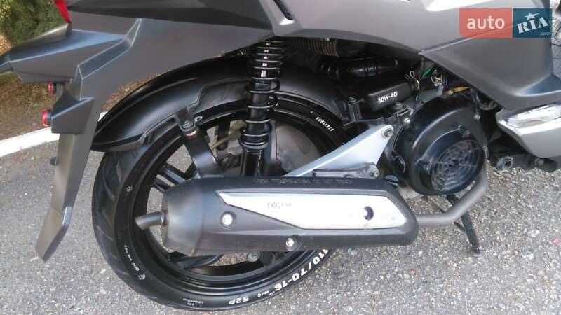 Скутер Sym Symphony 2014 в Червоному Донце