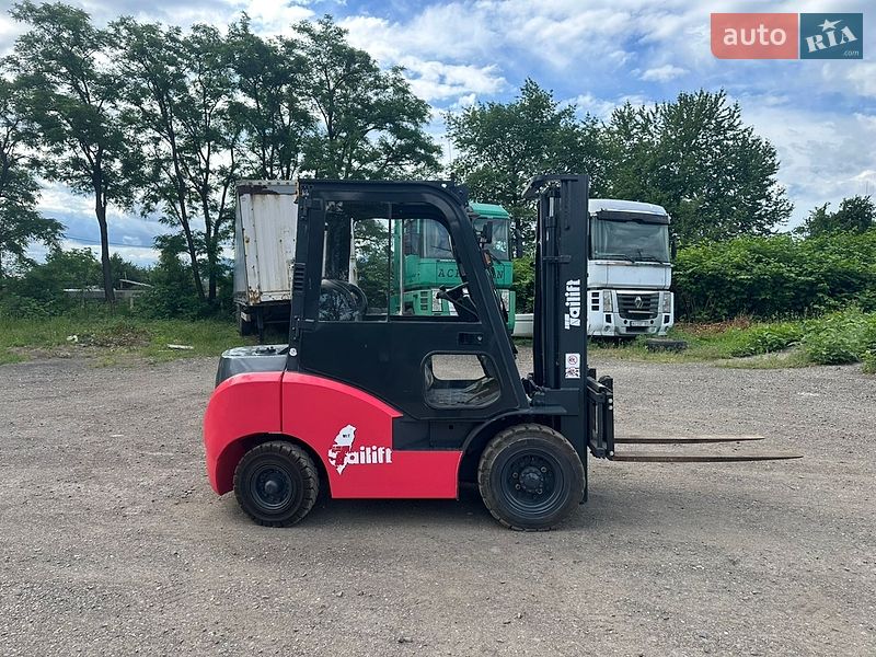 Вилочний навантажувач Tailift FD 2019 в Буштино