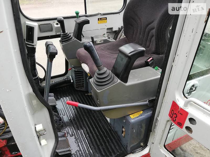 Евакуатор Takeuchi TB 2010 в Сарнах