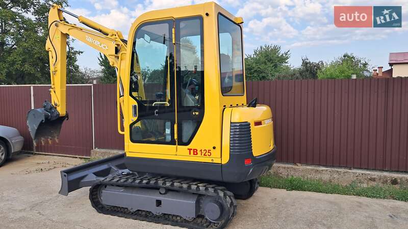 Миниэкскаватор Takeuchi TB 2008 в 