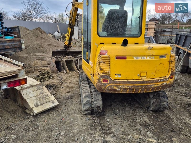 Миниэкскаватор Takeuchi TB 2005 в Новоселице