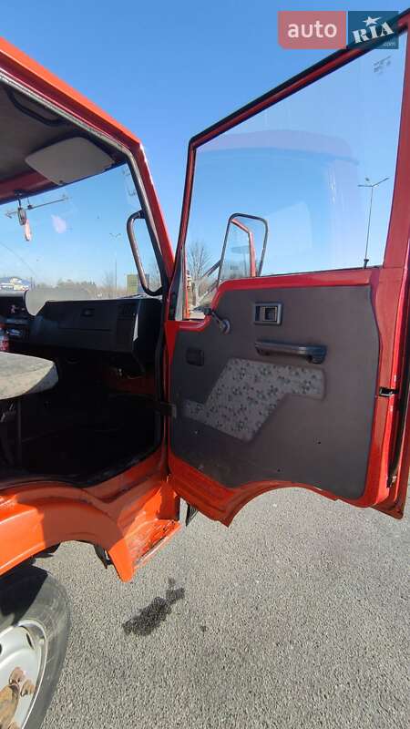 Вантажний фургон TATA LPT 613 2006 в Львові