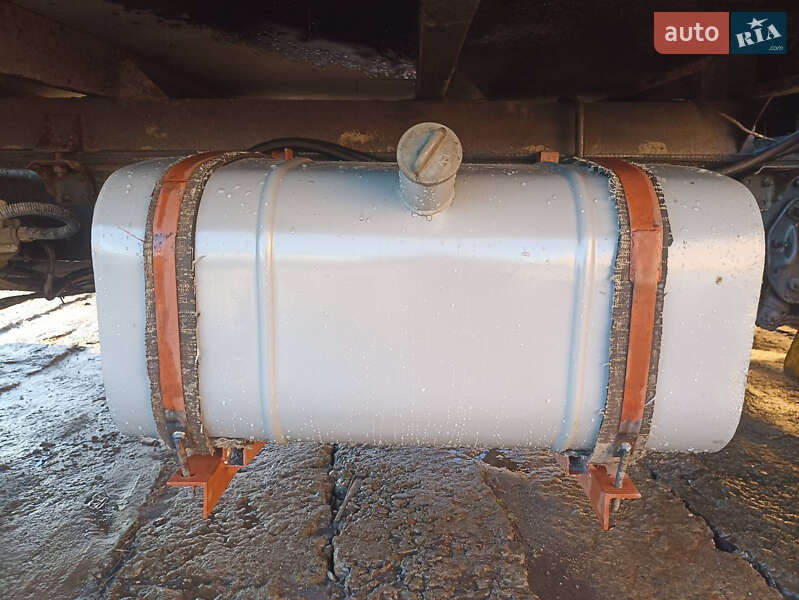 Грузовой фургон TATA LPT 613 2005 в Новом Роздоле