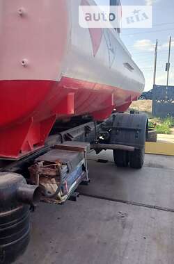Бензовоз TATA LPT 2006 в 