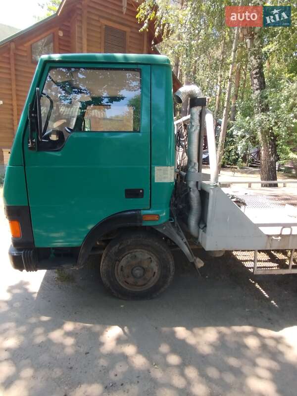 Эвакуатор TATA LPT 2006 в Каневе