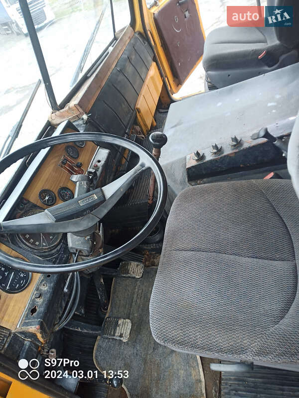 Бетономешалка (Миксер) Tatra 815 1990 в Хусте