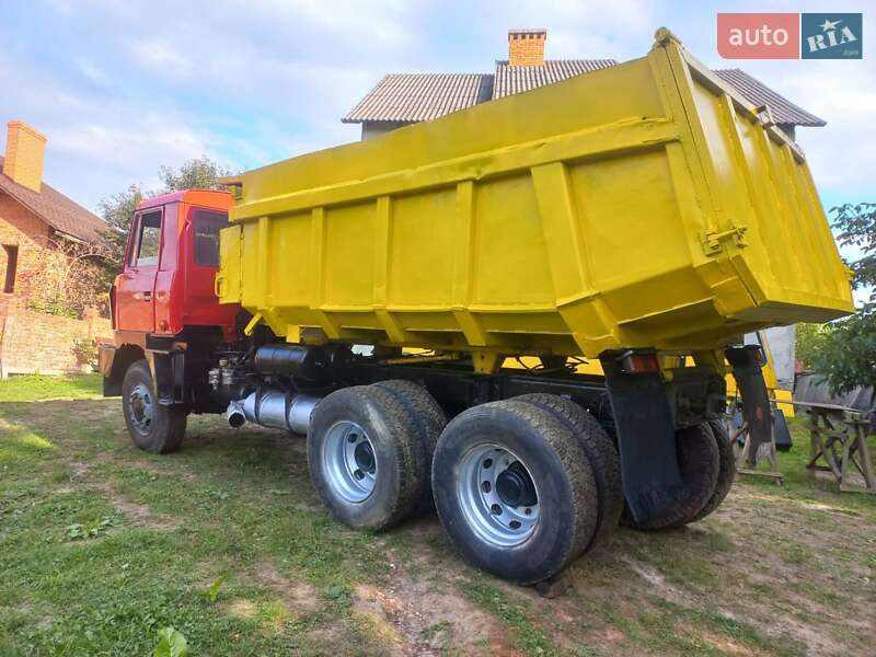 Самосвал Tatra 815 1990 в Львове