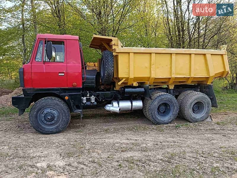 Самосвал Tatra 815 1990 в Дрогобыче