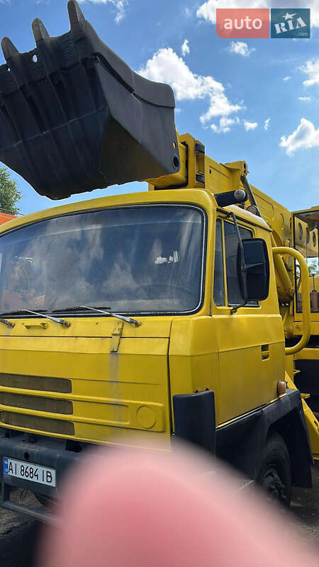 Екскаватор навантажувач Tatra UDS 1996 в Вишгороді