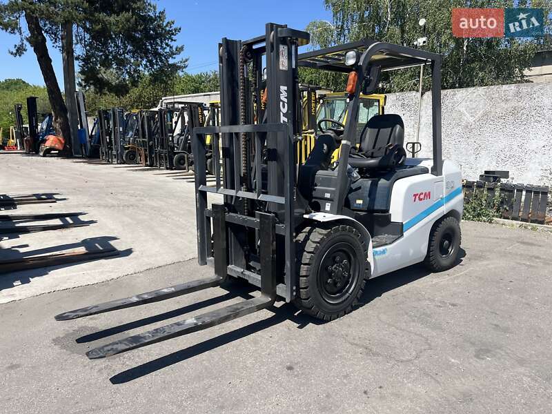 Вилочный погрузчик TCM FD 2022 в Киеве