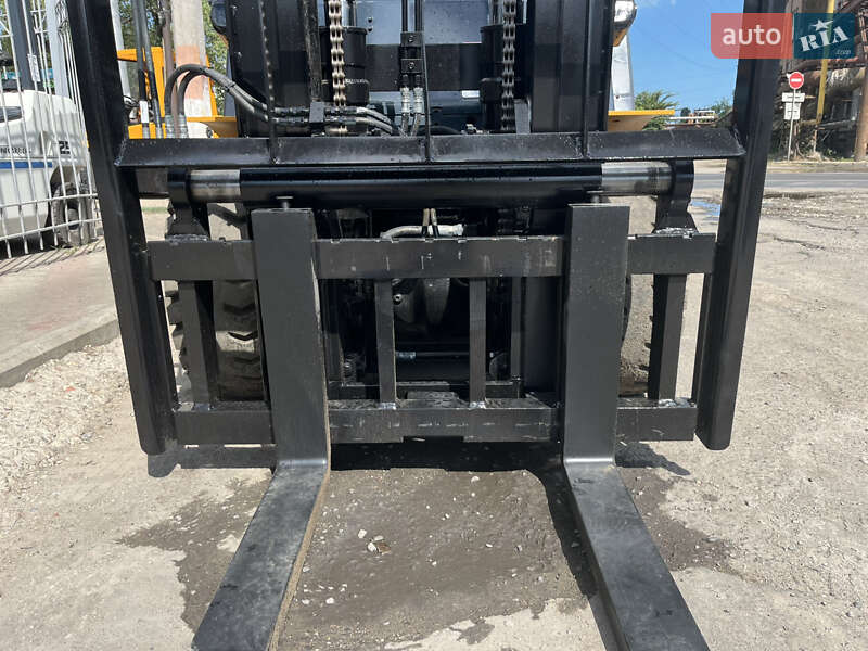 Вилочный погрузчик TCM FG 2011 в Одессе