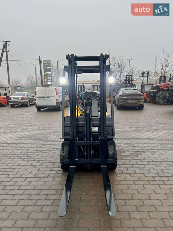 Вилочний навантажувач TCM FG 2008 в Радомишлі