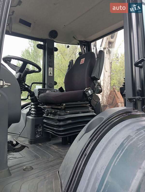 Екскаватор навантажувач Terex TLB 2017 в Києві