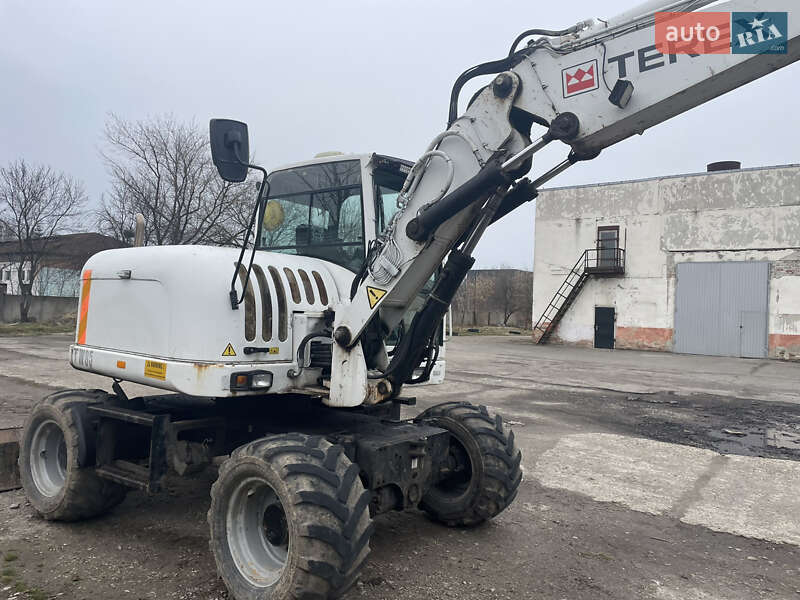 Колесный экскаватор Terex TW 2008 в Калуше
