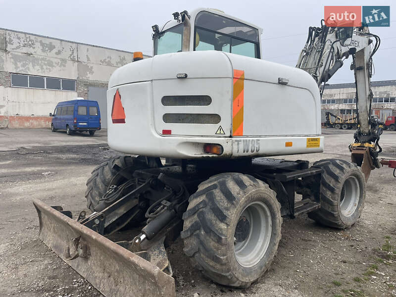 Колесный экскаватор Terex TW 2008 в Калуше