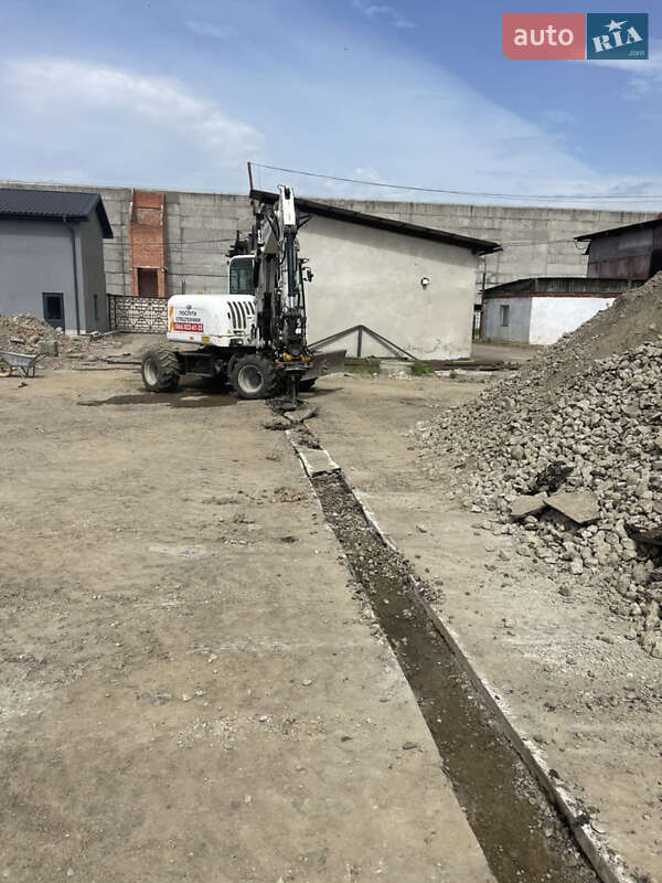 Колесный экскаватор Terex TW 2008 в Калуше
