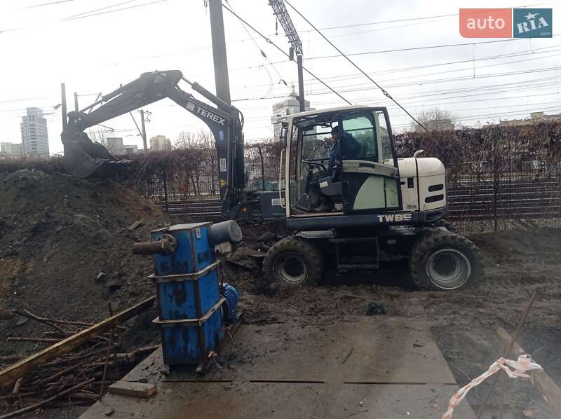 Колесный экскаватор Terex TW 2009 в 