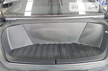Пікап Tesla Cybertruck 2024 в 