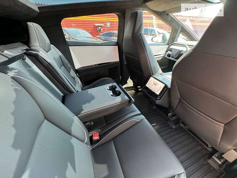 Пикап Tesla Cybertruck 2024 в Киеве