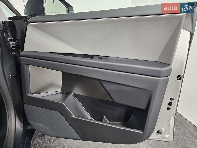 Пикап Tesla Cybertruck 2024 в Киеве