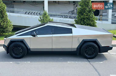 Пикап Tesla Cybertruck 2024 в 